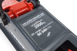 Hydraulický zvedák nízkoprofilový 2T CE AMIO-02500