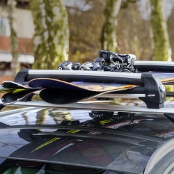 Střešní nosič na lyže/snowboard 570mm SSR-01L AMiO-02590