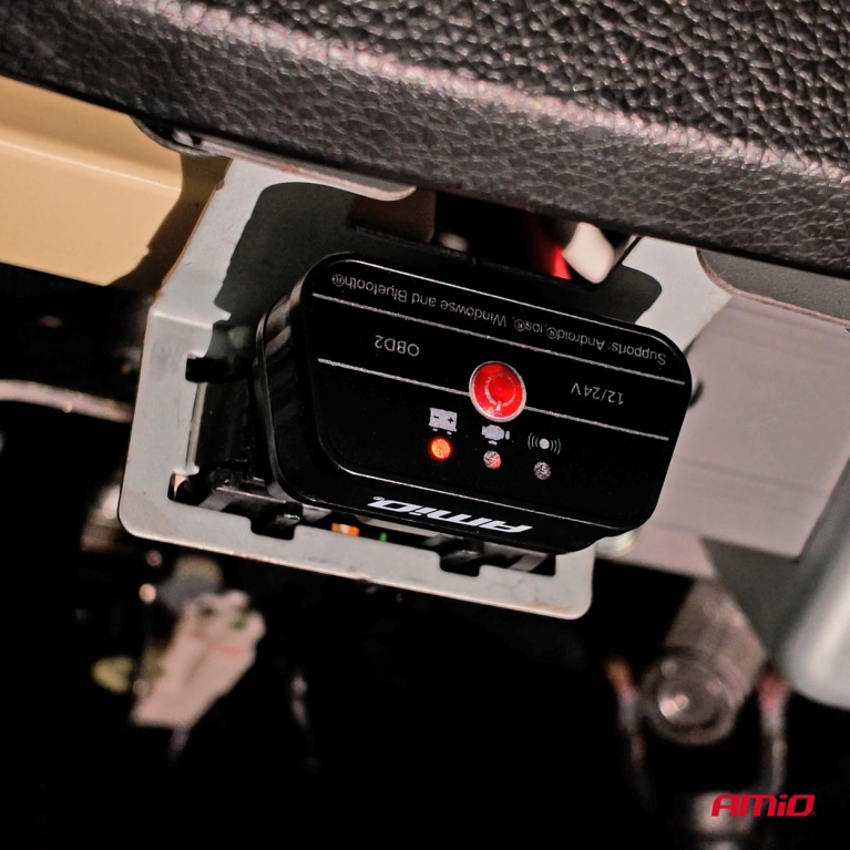 Diagnostický skener OBD2 AMiO-04731